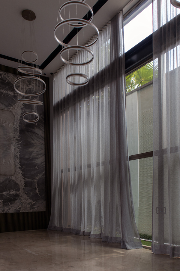 cortina sheer piso a techo